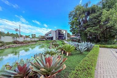 Condomínio fechado!