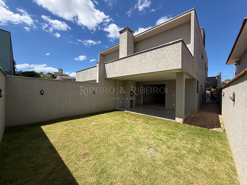 SOBRADO AMPLO COM TERRENO — foto 2