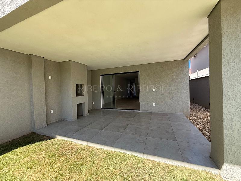 SOBRADO AMPLO COM TERRENO — foto 3