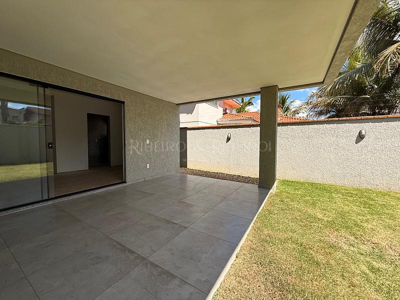 SOBRADO AMPLO COM TERRENO — foto 4