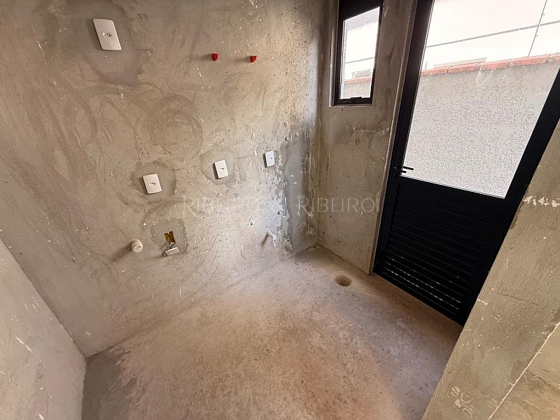 SOBRADO AMPLO COM TERRENO — foto 9