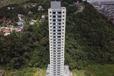 Oportunidade - Rua Uruguai - Bairro Fazenda - 1 Suíte + 1 Dorm - Recém Entregue - 2 Vagas de Garagem