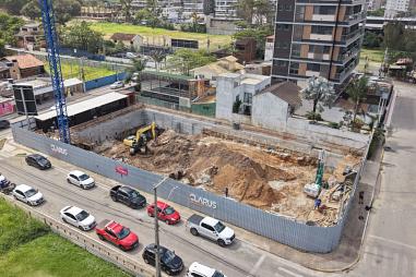 Quadra Mar na Praia Brava - 3 Suítes - Vista Mar - Alto Padrão