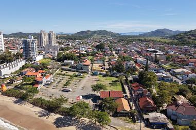 Frente Mar em Penha - 3 Suítes - Praia da Armação