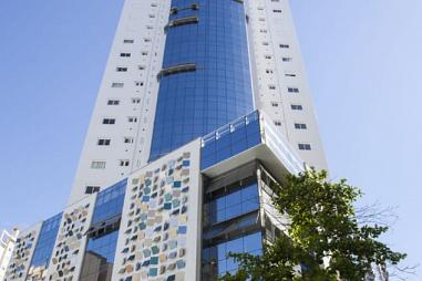 Apartamento com 3 quartos à venda, 130m², 3 banheiros, 2 garagens - Centro - Balneário Camboriú