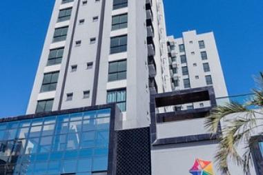 Apartamento na Praia Brava