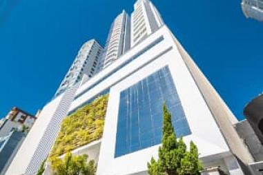 Cobertura Triplex de frente para o mar na Barra Sul