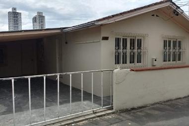 Casa no centro de Itajaí
