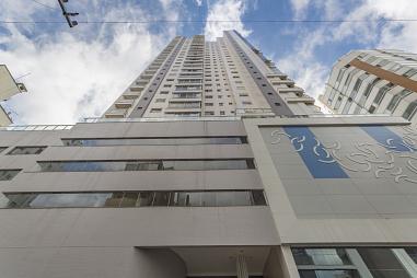 Apartamento a venda no centro de Balneário Camboriú.