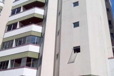 Apartamento mobiliado a venda no centro de Balneário Camboriú