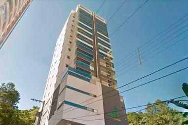 Apartamento a venda no centro de Balneário Camboriú.