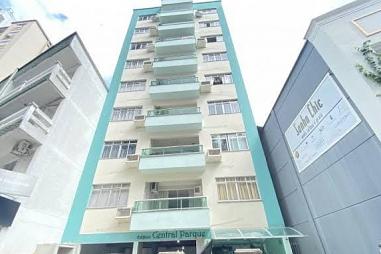 Apartamento mobiliado a venda no Centro de Balneário Camboriú.