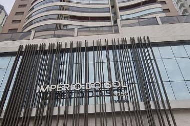 Apartamento com 3 quartos à venda, 94m², 2 banheiros, 1 garagem - Centro - Balneário Camboriú