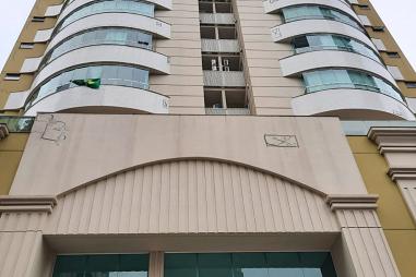 Cobertura Duplex a venda no centro de Balneário Camboriú.