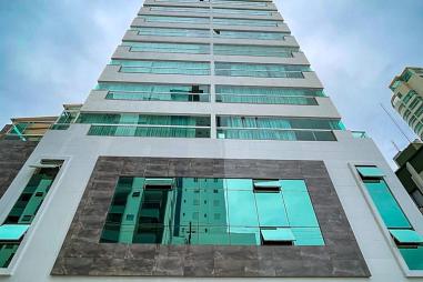 Apartamento a venda com 03 dormitórios em Balneário Camboriú