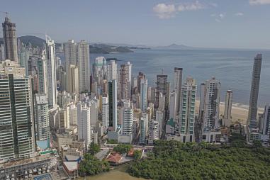 Apartamento com 4 quartos à venda, 185m², 4 banheiros, 3 garagens - Centro - Balneário Camboriú