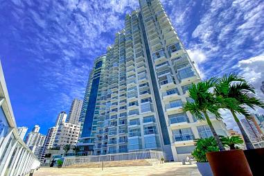 Apartamento frente mar a venda no centro de Balneário Camboriú