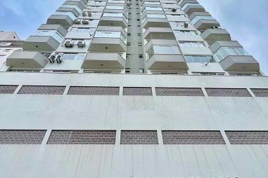 Apartamento com metragem ampla a venda no Centro de Itajaí