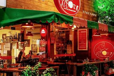 Ponto comercial de restaurante a venda no Centro de Balneário Camboriú