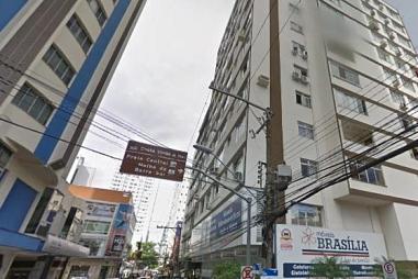 Apartamento na Avenida Central - Finamente mobiliado.