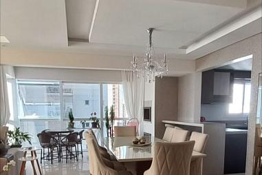 Apartamento com 3 quartos à venda, 120m², 3 banheiros, 2 garagens - Centro - Balneário Camboriú