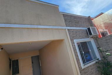 Sobrado no Bairro Fazenda.