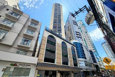 Apartamento com 2 quartos à venda, 78m², 2 banheiros, 1 garagem - Centro - Balneário Camboriú