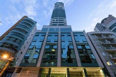 Apartamento com 4 quartos à venda, 136m², 4 banheiros, 4 garagens - Centro - Balneário Camboriú