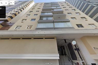 Apartamento na Quadra do Mar no Centro de Balneário Camboriú.