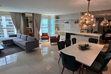 Apartamento com 4 quartos à venda, 180m², 5 banheiros, 4 garagens - Centro - Balneário Camboriú