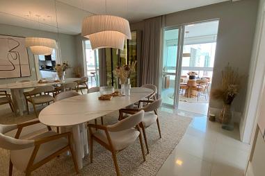 Apartamento com 3 quartos à venda, 138m², 2 banheiros, 4 garagens - Centro - Balneário Camboriú