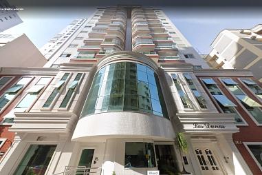 Apartamento no Centro de Balneário Camboriú.