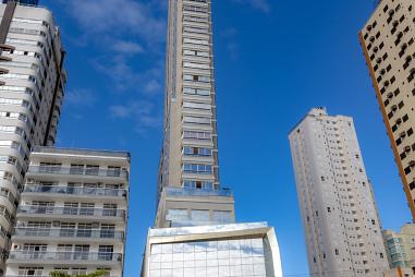 Apartamento com 4 quartos à venda, 255m², 4 banheiros, 5 garagens - Centro - Balneário Camboriú