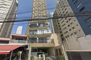 Apartamento Finamente Mobiliado de Frente para o Mar em Balneário Camboriú.
