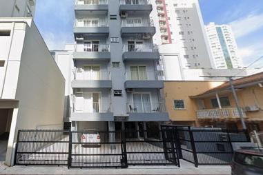 Apartamento a Poucos Metros da Avenida Brasil.