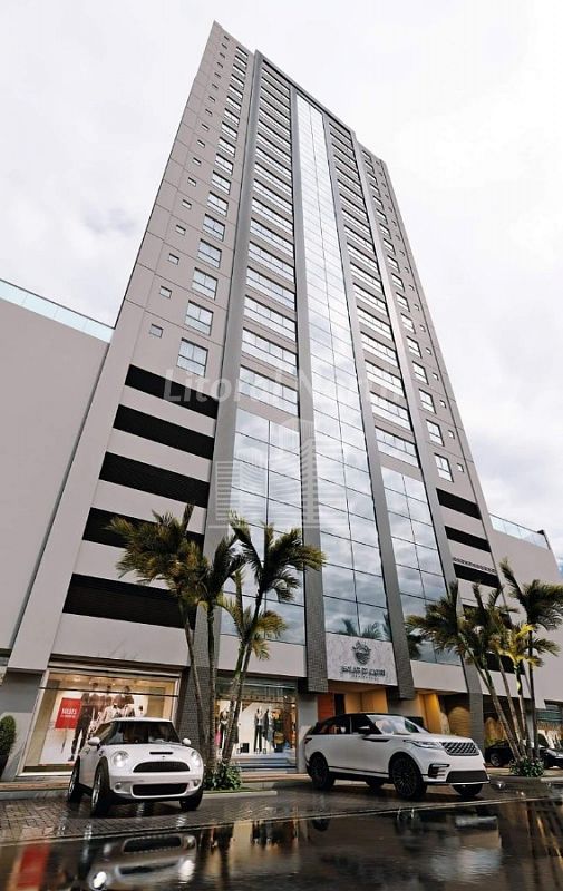 Apartamento à venda com 4 quartos, 2 suítes, 2 vagas e 270m² no Centro, Balneário Camboriú (SC) — foto 2 de 13