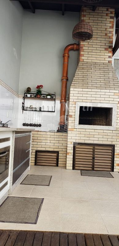 Casa à venda com 4 quartos, 1 suíte, 2 vagas e 203m² no Nações, Balneário Camboriú (SC) — foto 24 de 25