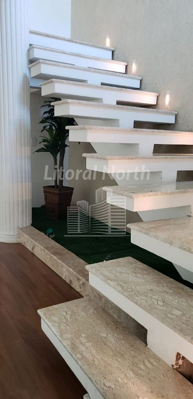 Casa à venda com 4 quartos, 1 suíte, 2 vagas e 203m² no Nações, Balneário Camboriú (SC) — foto 14 de 25