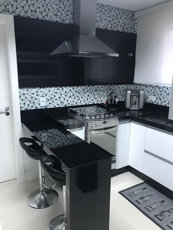 Apartamento à venda com 3 quartos, 3 suítes, 2 vagas e 130m² no Centro, Balneário Camboriú (SC) — foto 4 de 15