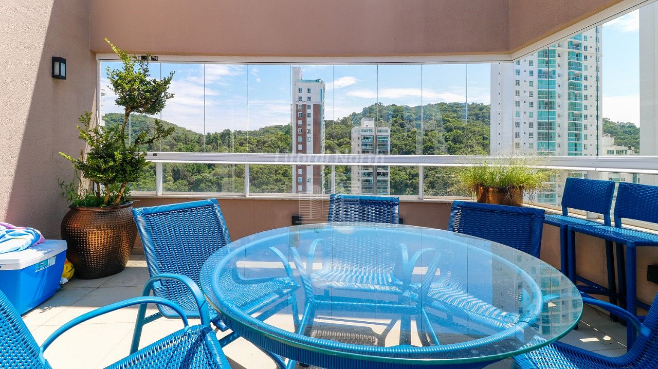Apartamento à venda com 3 quartos, 3 suítes, 4 vagas e 235m² no Pioneiros, Balneário Camboriú (SC) — foto 8 de 19