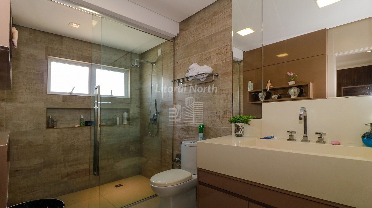 Apartamento à venda com 3 quartos, 3 suítes, 4 vagas e 235m² no Pioneiros, Balneário Camboriú (SC) — foto 16 de 19