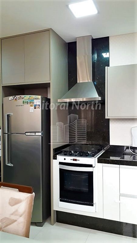 Apartamento à venda com 2 quartos, 2 suítes, 2 vagas e 77m² no Nações, Balneário Camboriú (SC) — foto 5 de 14