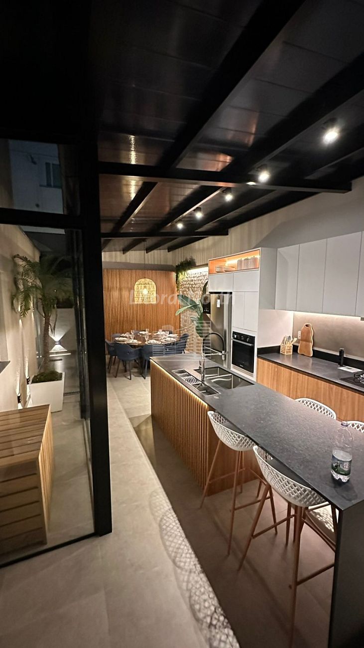 Apartamento à venda com 3 quartos, 1 suíte, 3 vagas e 227m² no Centro, Balneário Camboriú (SC) — foto 4 de 30