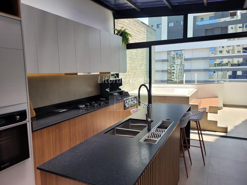 Apartamento à venda com 3 quartos, 1 suíte, 3 vagas e 227m² no Centro, Balneário Camboriú (SC) — foto 8 de 30