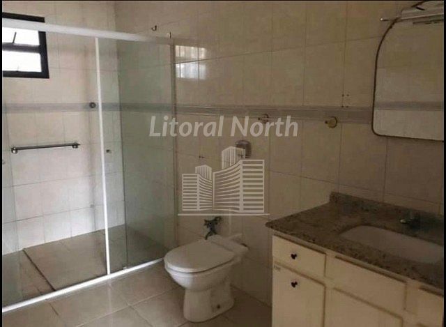 Casa à venda com 3 quartos, 1 suíte, 2 vagas e 128m² no Centro, Balneário Camboriú (SC) — foto 3 de 6