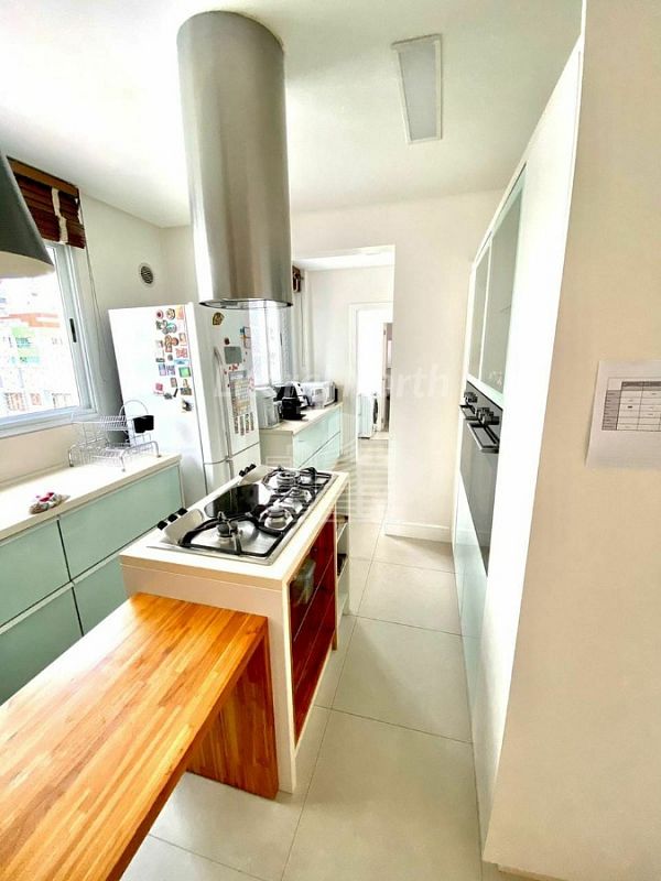 Apartamento à venda com 3 quartos, 2 suítes, 2 vagas e 158m² no Centro, Balneário Camboriú (SC) — foto 7 de 15