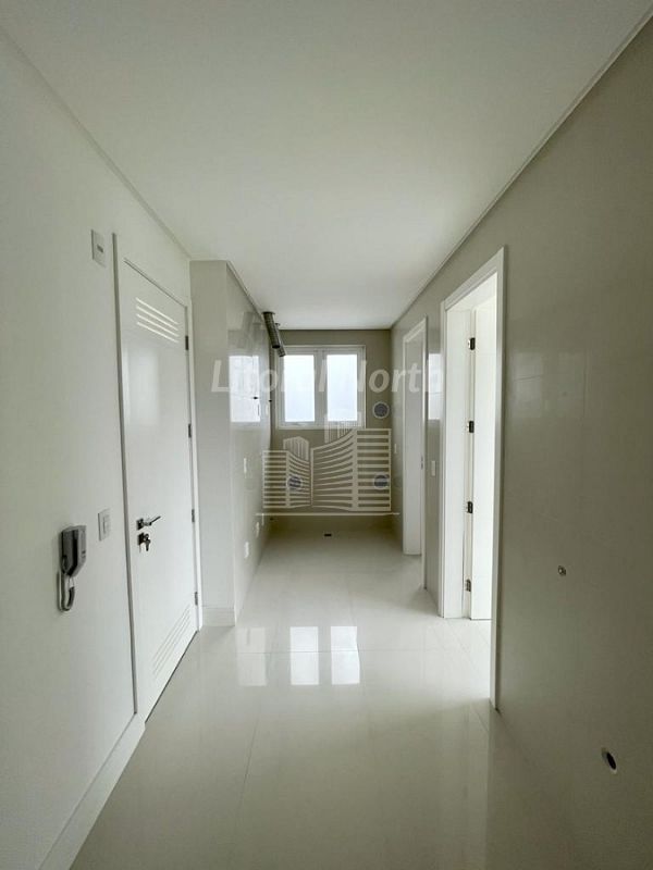 Cobertura à venda com 7 quartos, 7 suítes, 4 vagas e 410m² no Barra Sul, Balneário Camboriú (SC) — foto 18 de 30