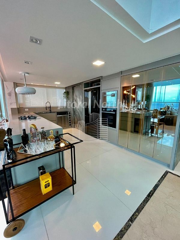 Cobertura à venda com 7 quartos, 7 suítes, 6 vagas e 600m² no Barra Sul, Balneário Camboriú (SC) — foto 15 de 30