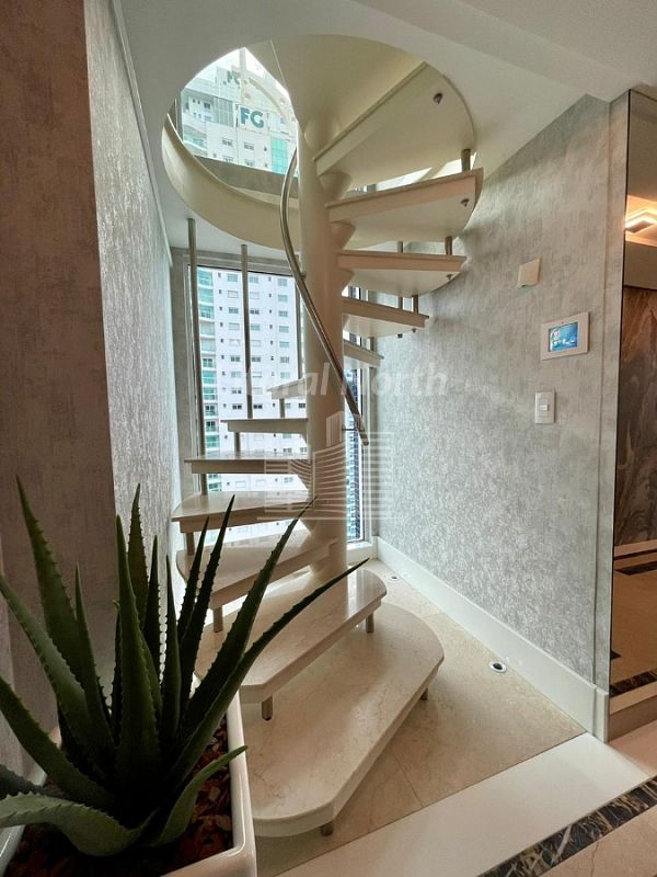 Cobertura à venda com 7 quartos, 7 suítes, 6 vagas e 600m² no Barra Sul, Balneário Camboriú (SC) — foto 21 de 30