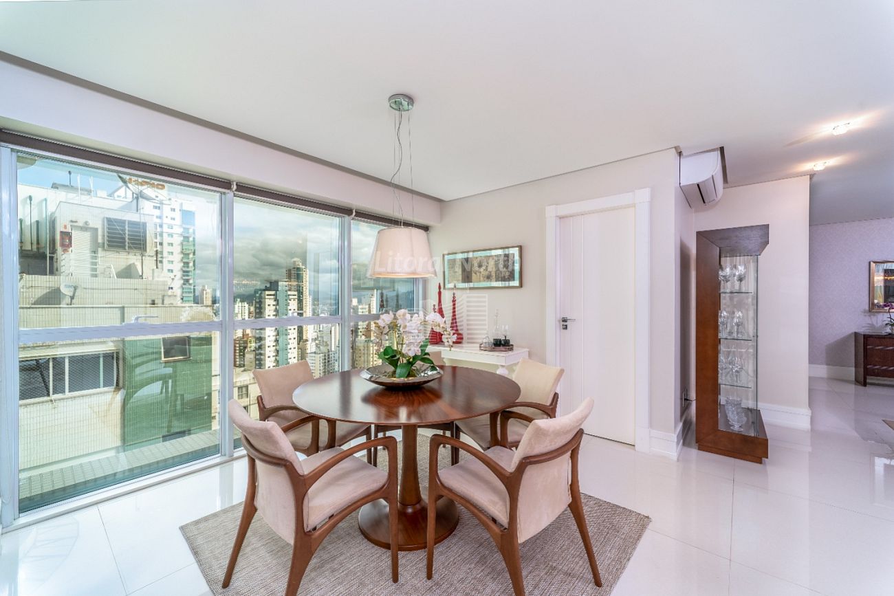 Apartamento à venda com 4 quartos, 4 suítes, 5 vagas e 287m² no Centro, Balneário Camboriú (SC) — foto 14 de 30
